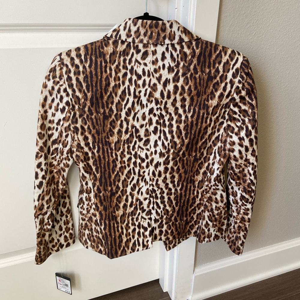 Blazer - Picture 3 of 3